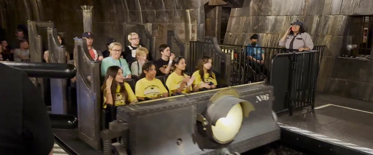 Escape from Gringotts Universal Harry (1).webp