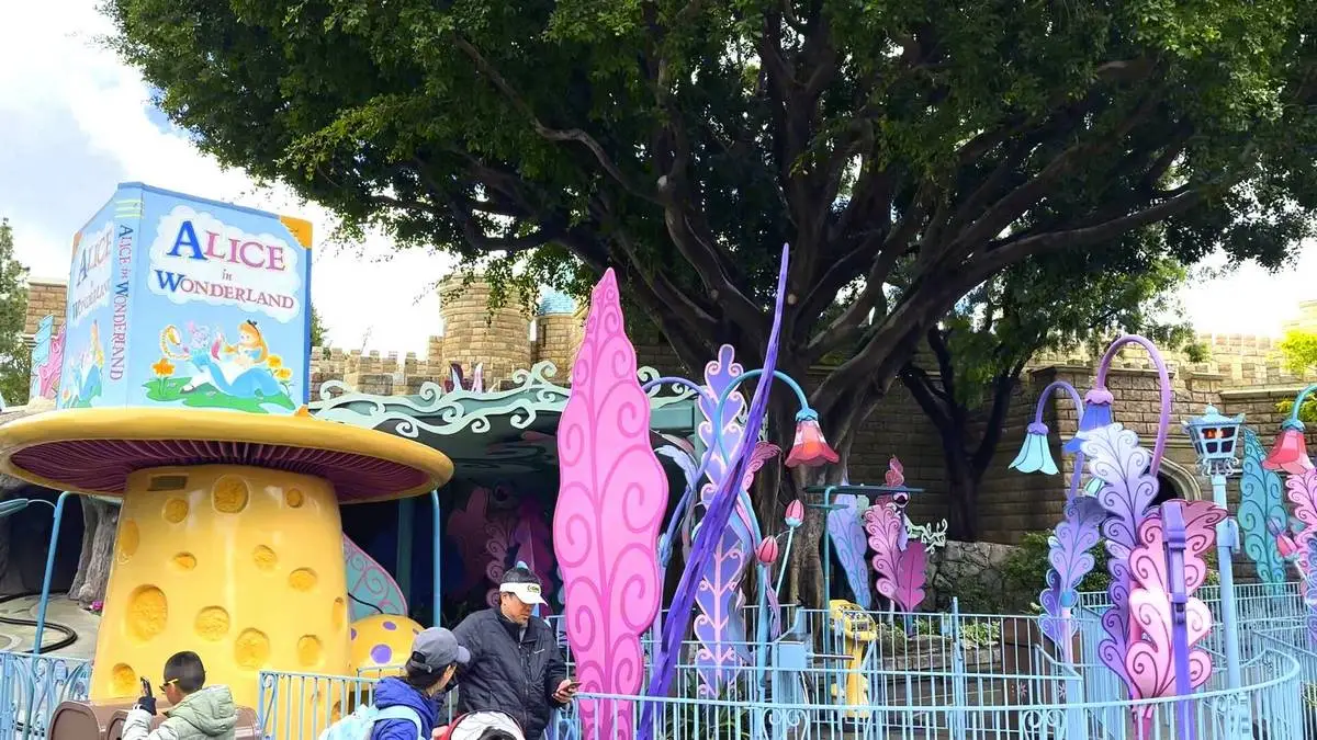 Disneyland Alice in Wonderland ride.webp