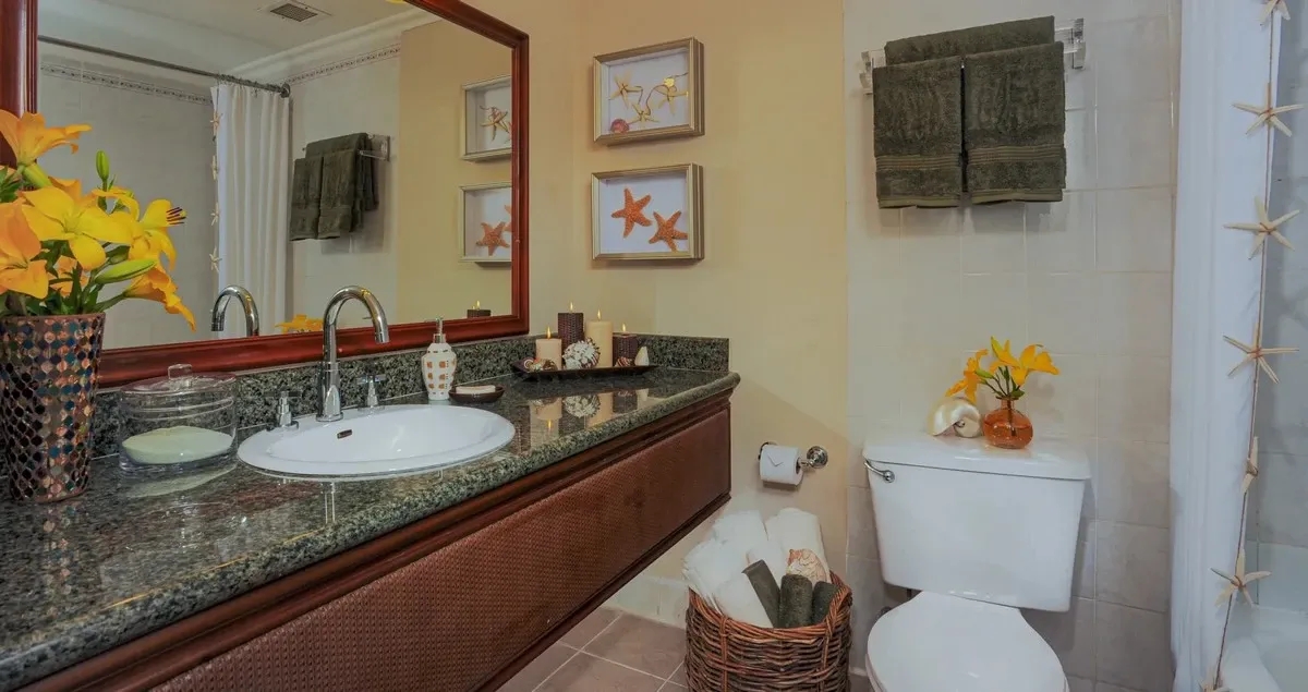 Sandals Resorts Ochi room restroom.webp