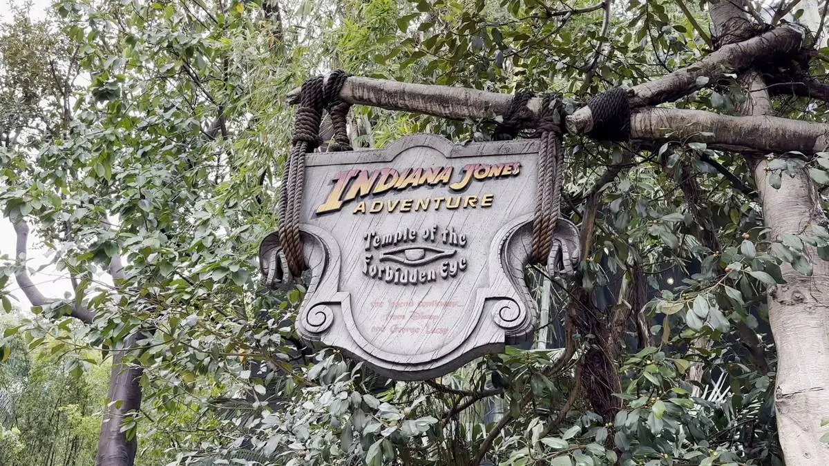 Disneyland Indiana Jones Adventure logo.webp