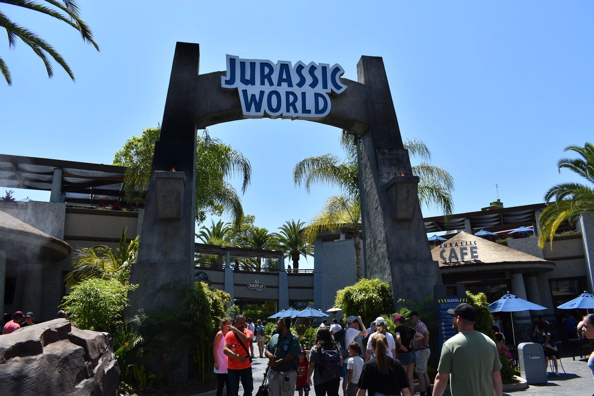Universal Studios Hollywood Jurassic World entrance.webp