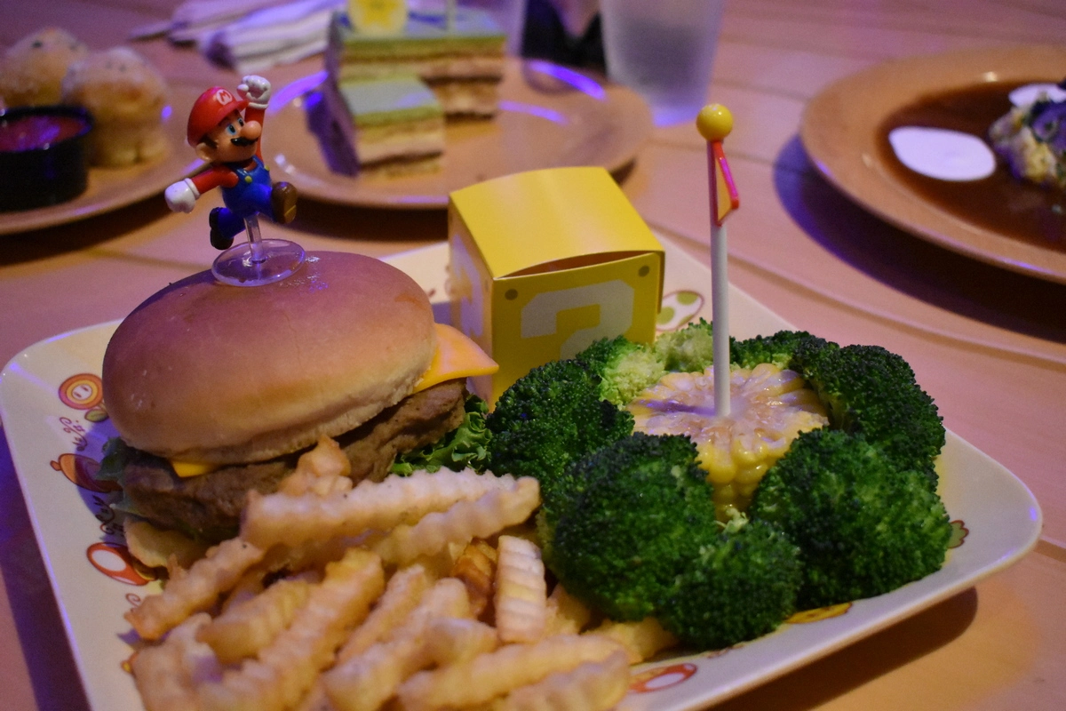 Super Nintendo World toadstool cafe food.webp