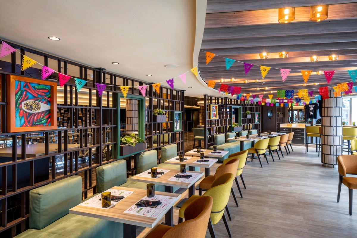 MSC Cruise Line seashore restaurant.webp
