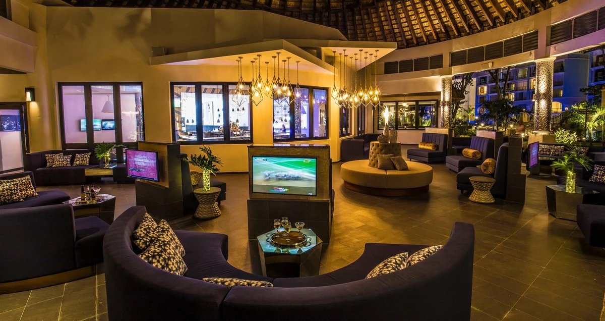 Sandals Royal Barbados lobby.webp