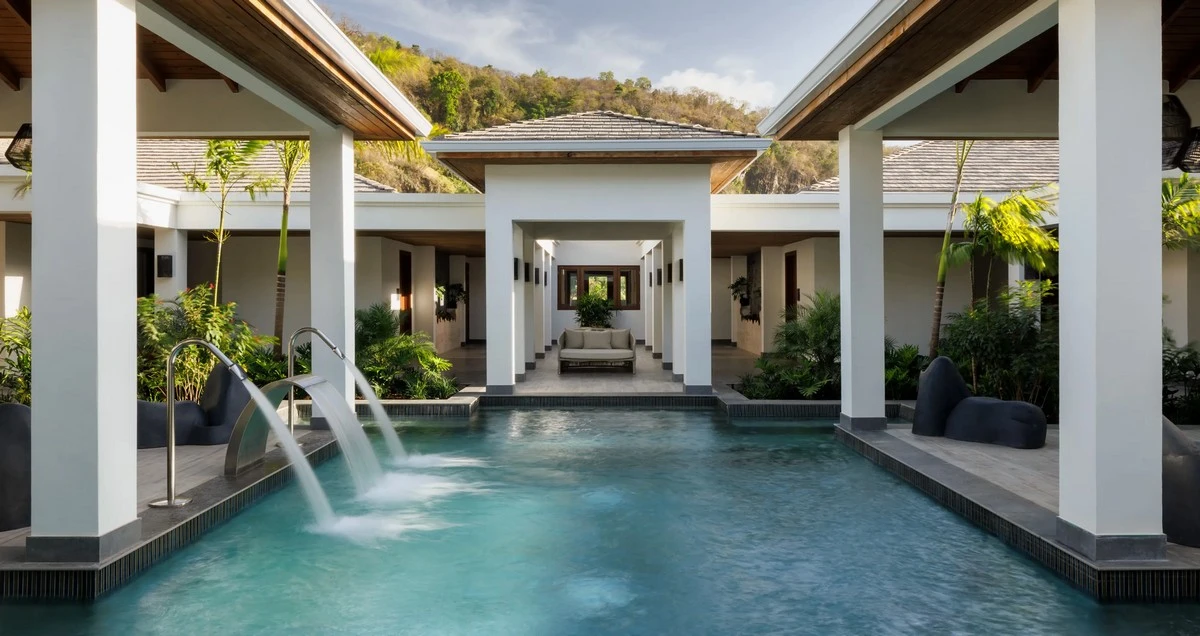 Sandals-Saint-Vincent-Resort-pool-3.webp
