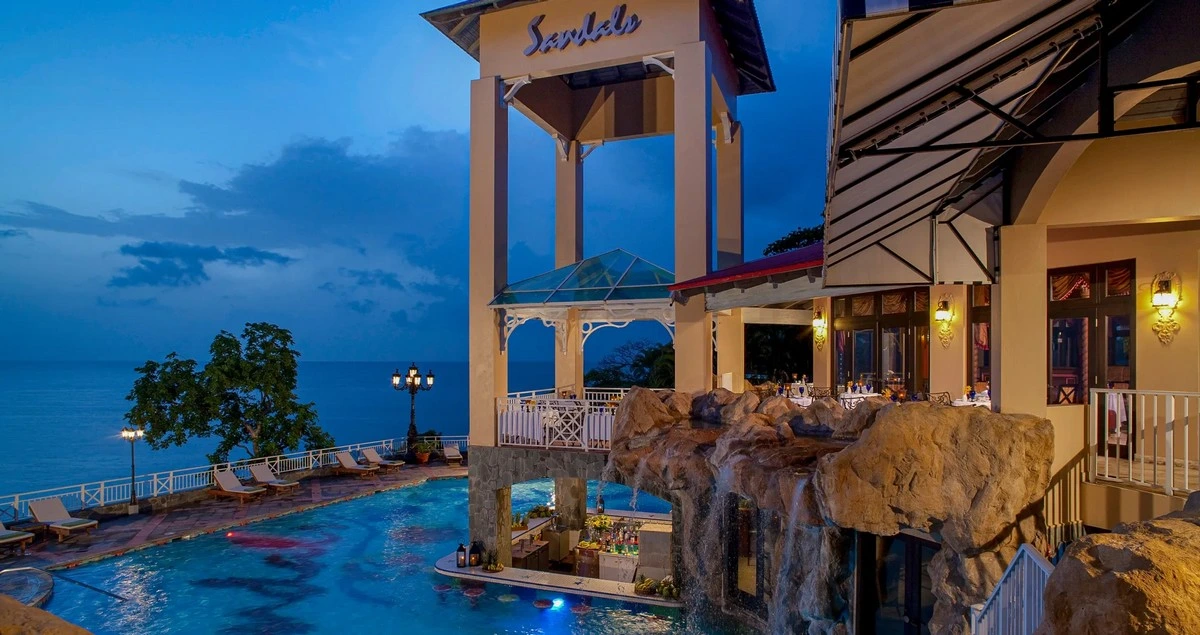 Sandals Regency La Toc Armandos restaurant.webp