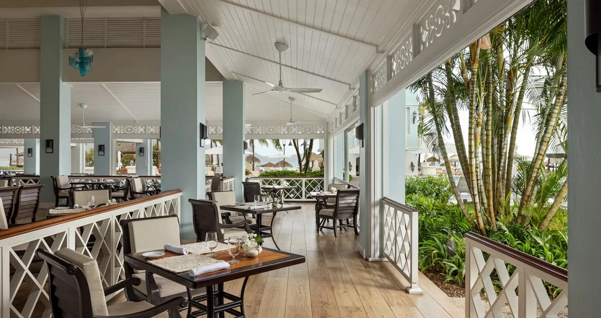 Sandals Grande St Lucian Bayside restaurant.webp