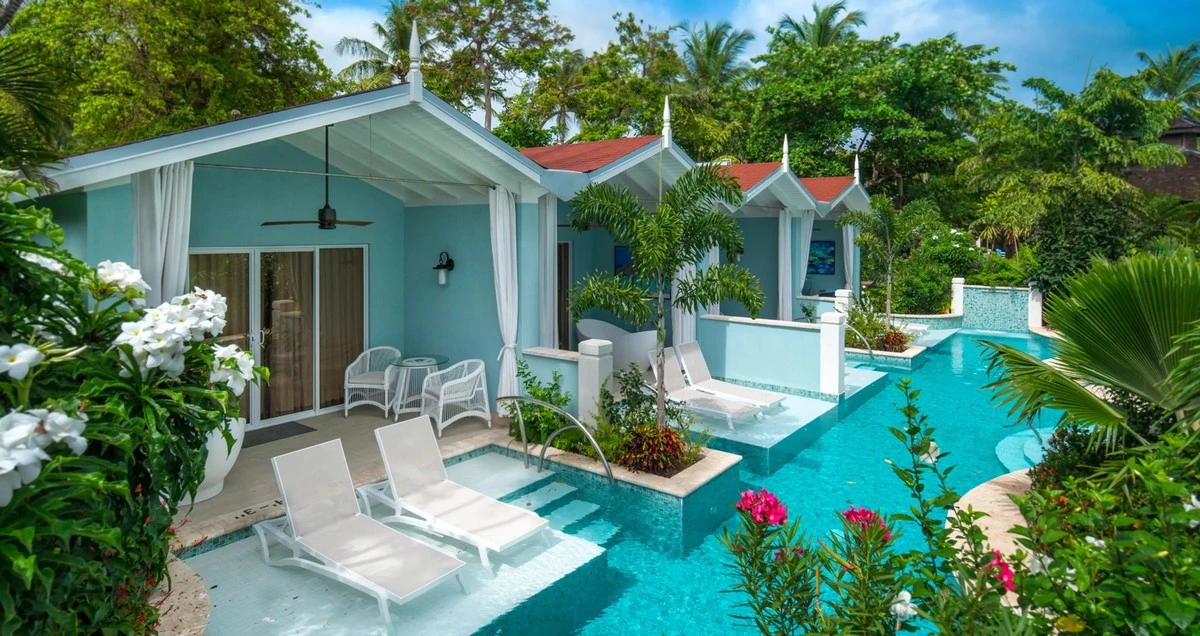Sandals Halcyon Beach private pools room.webp