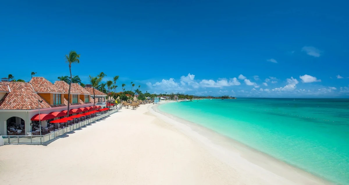 Sandals Grande Antigua beach.webp