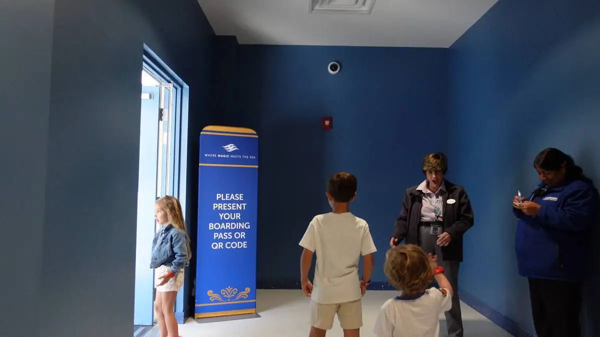 Disney Cruise Line terminal boarding.webp