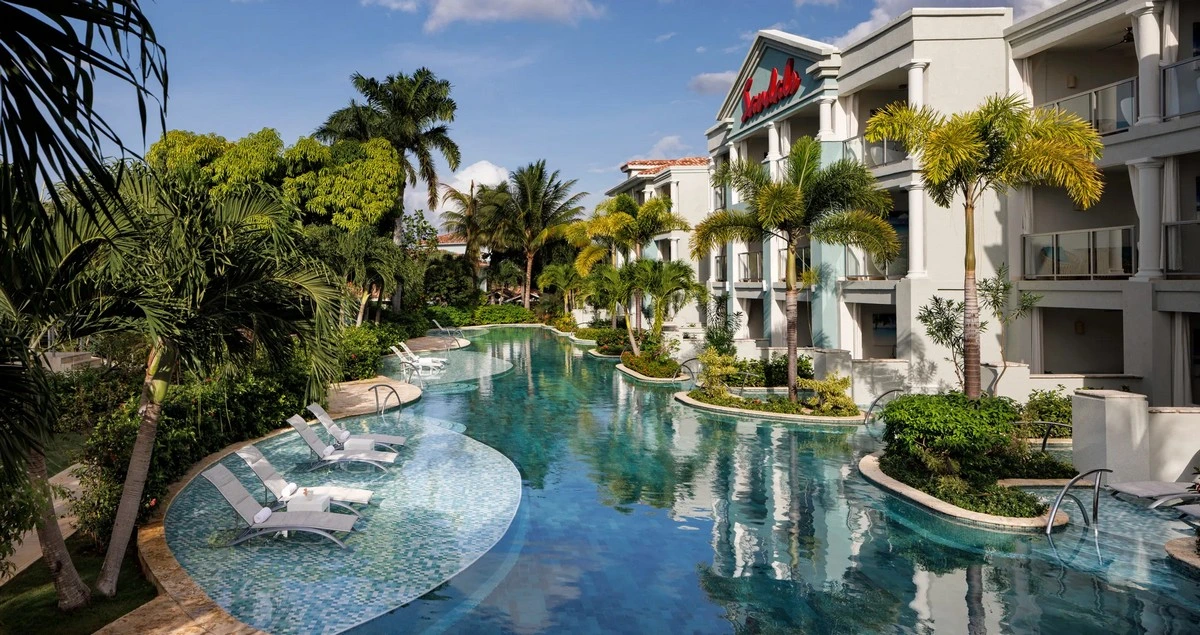 Sandals Montego Bay rooms outside.webp