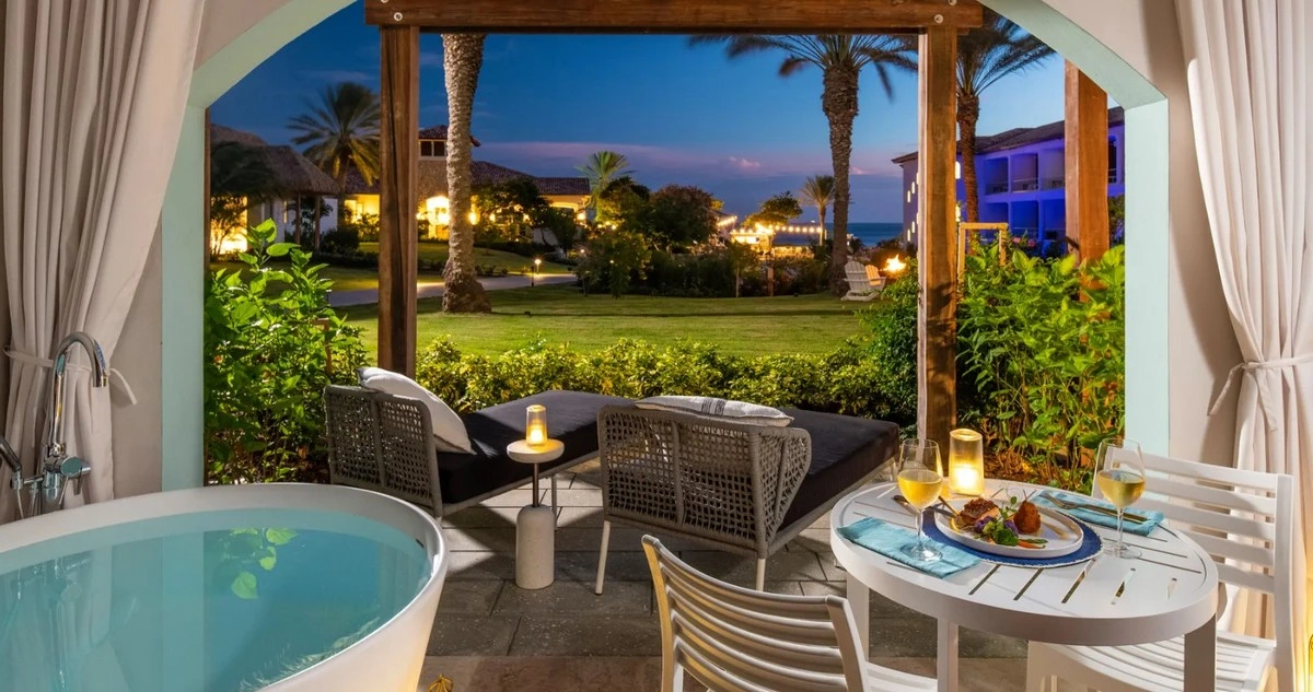 Sandals Royal Curaçao Club Sandals room.webp