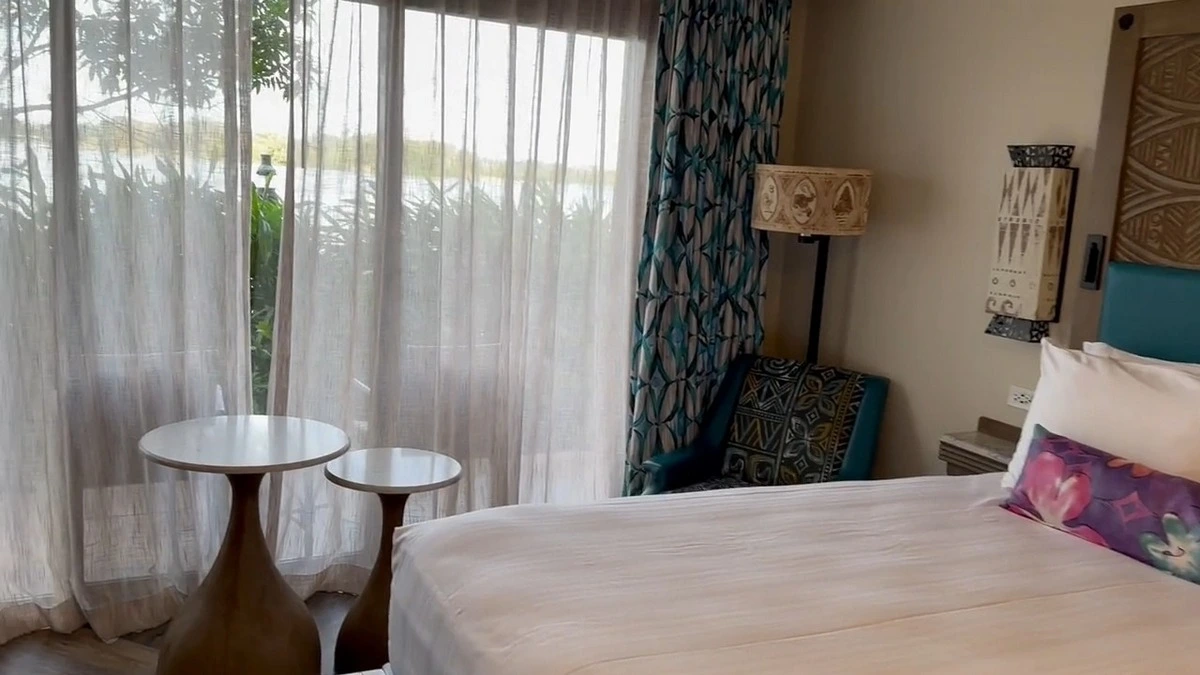 Disney Polynesian Village resort room bed.webp