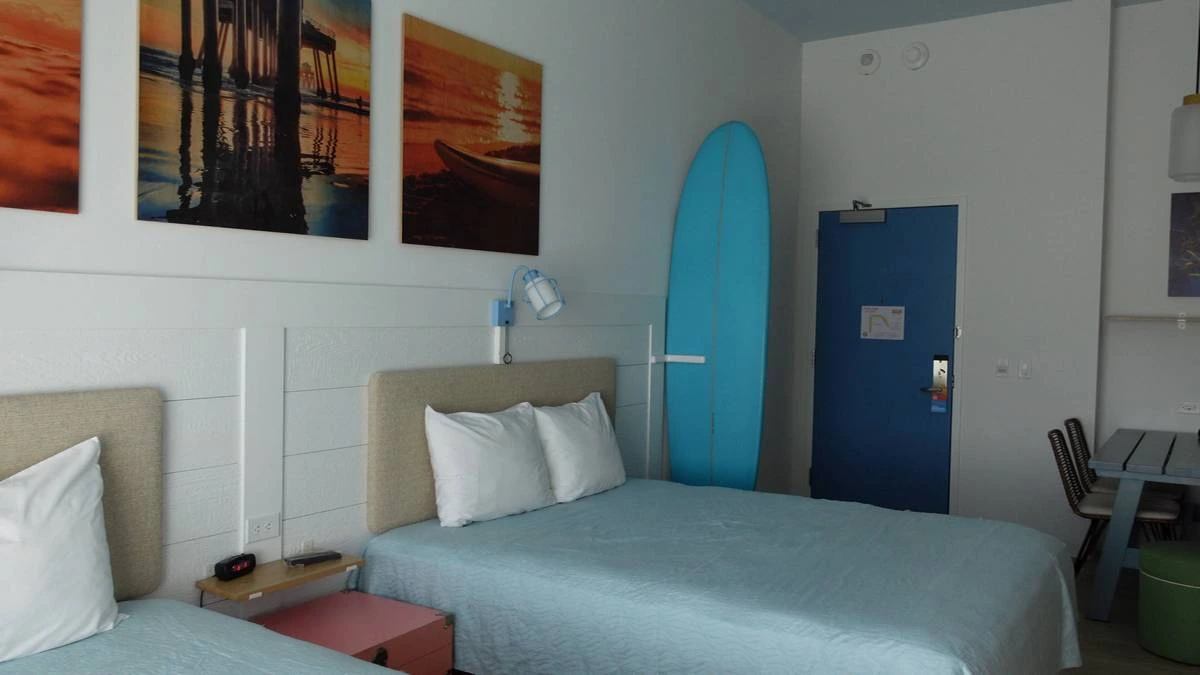 Dockside Inn and Suites room.webp