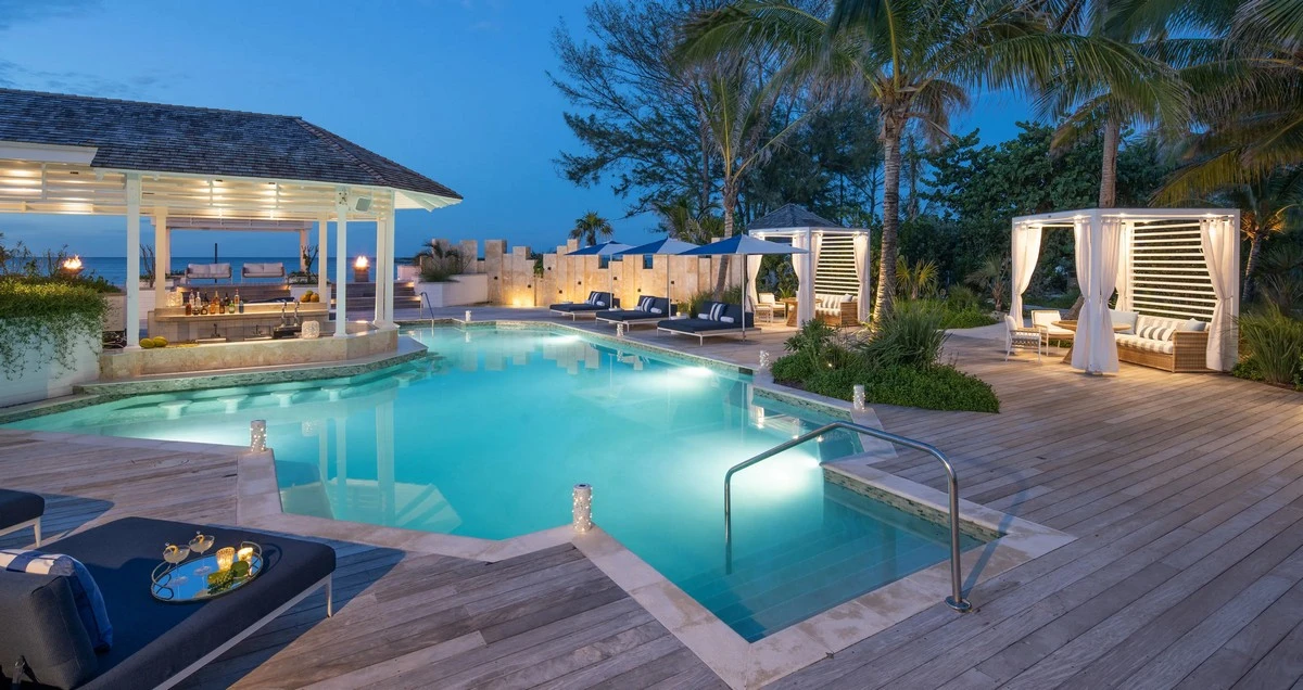 Sandals Royal Bahamian night pool.webp