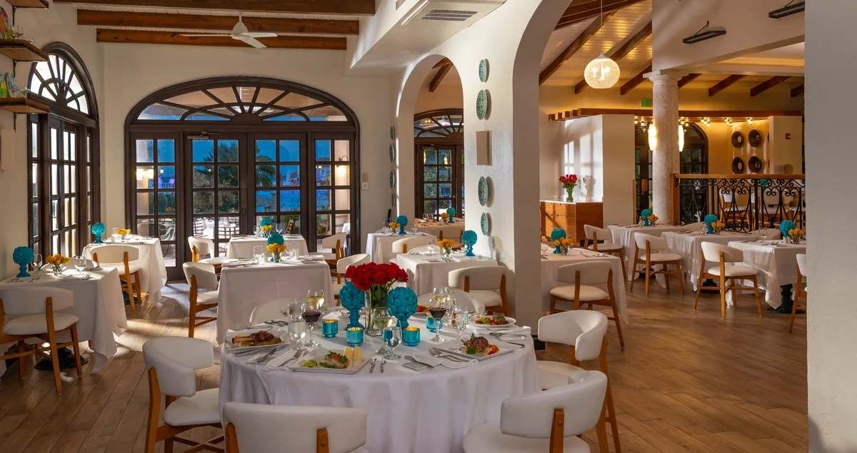 Sandals Royal Bahamian Tesoro.webp