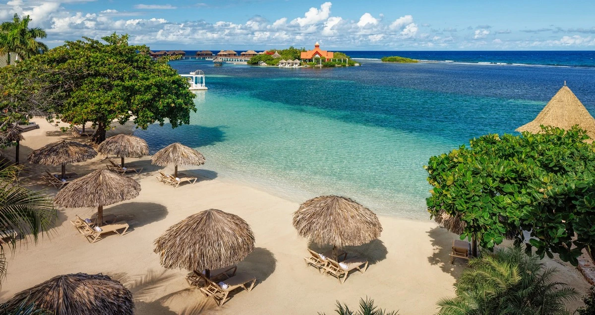 Sandals Royal Caribbean beach.webp