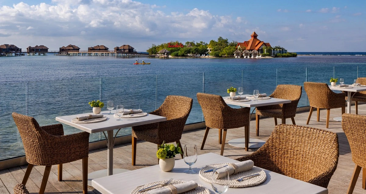 Sandals Royal Caribbean restaurants.webp