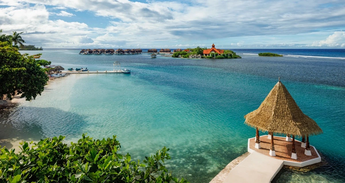 Sandals Royal Caribbean sea.webp