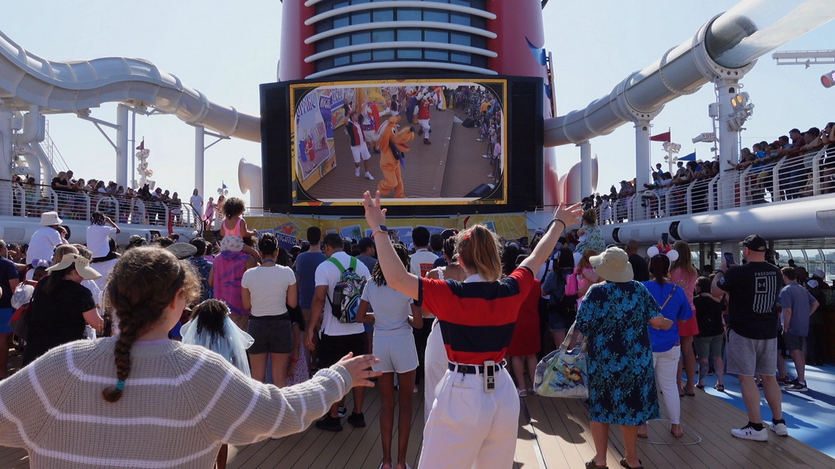 Disney Dream top deck party.webp