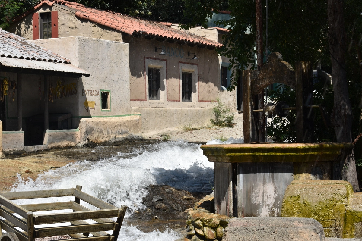 Universal Studio Tour flood.webp