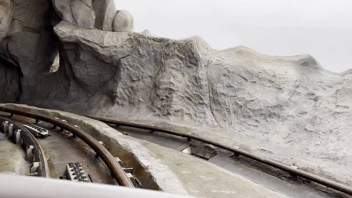 Matterhorn Bobsleds track.webp