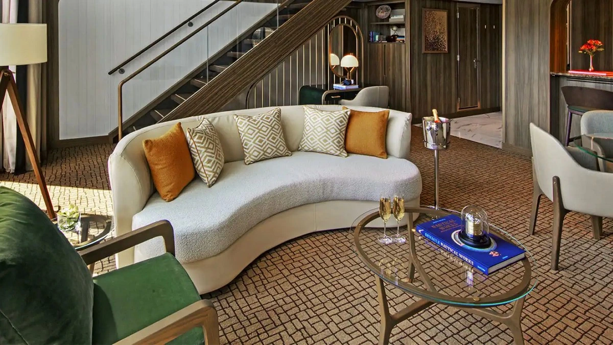 Seabourn Cruise Line lounge.webp
