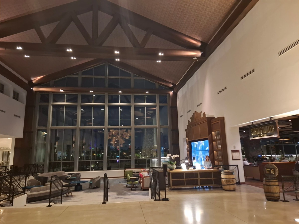 Sapphire Falls Main lobby 2.webp