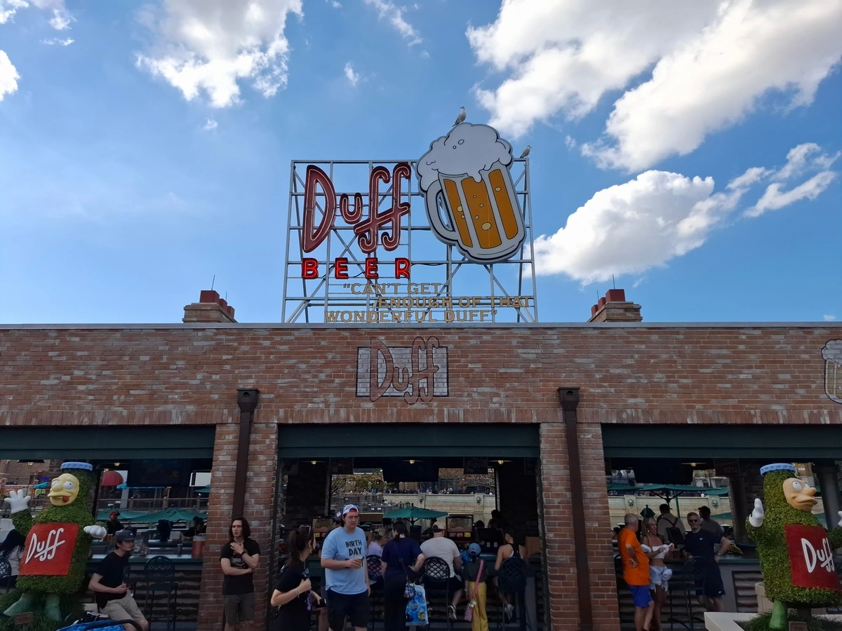 Universal Studios Springfield Duff Beer.webp