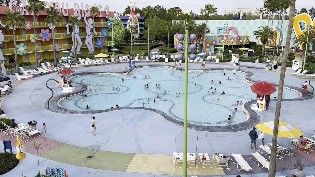 Pop Century Resort main pool.webp