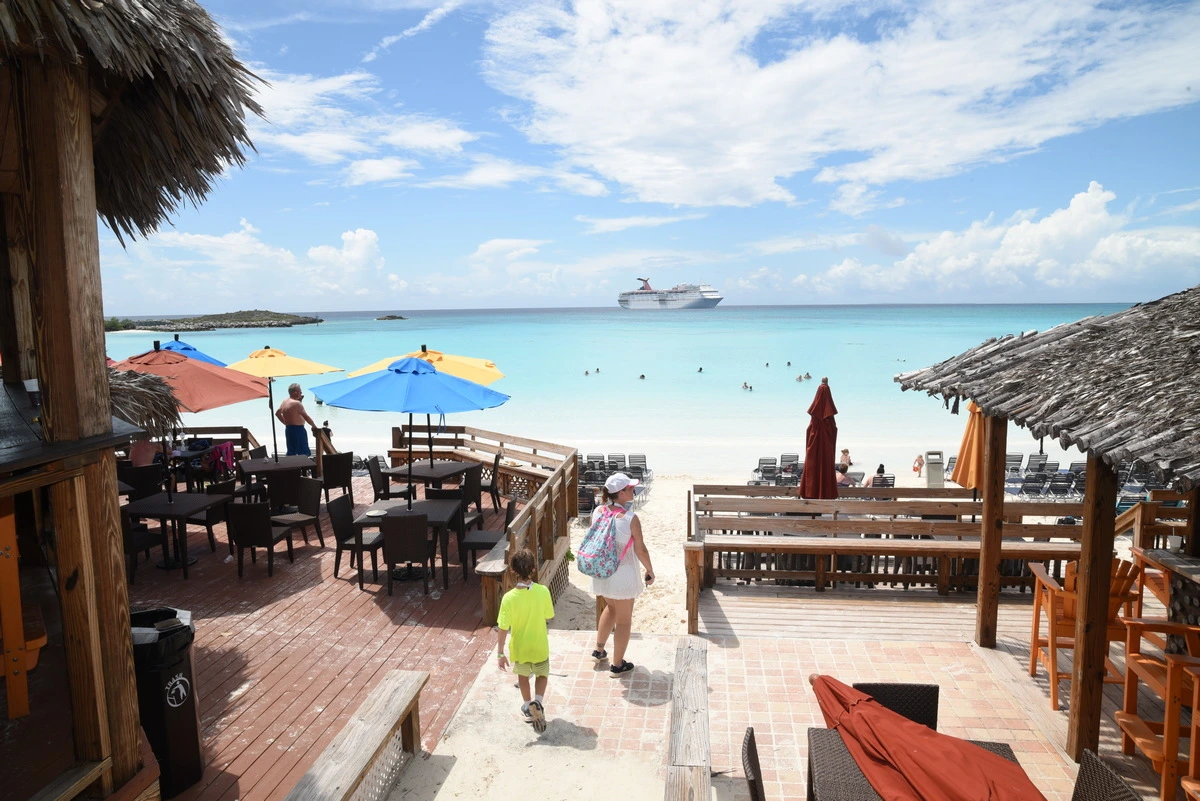 Half Moon Cay beach entrance.webp