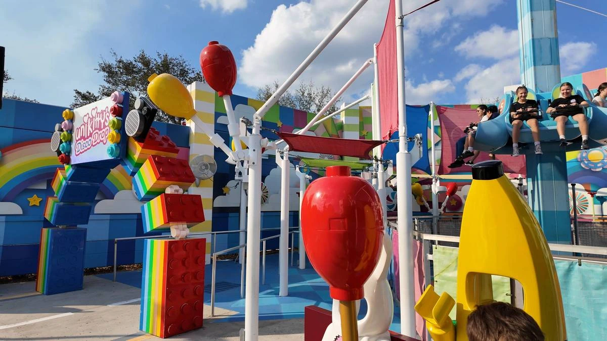 Legoland Florida drop tower ride.webp