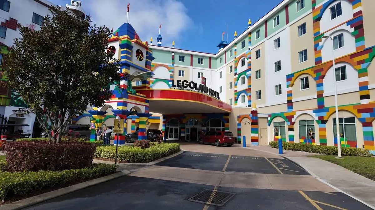 Legoland Florida hotel outside.webp