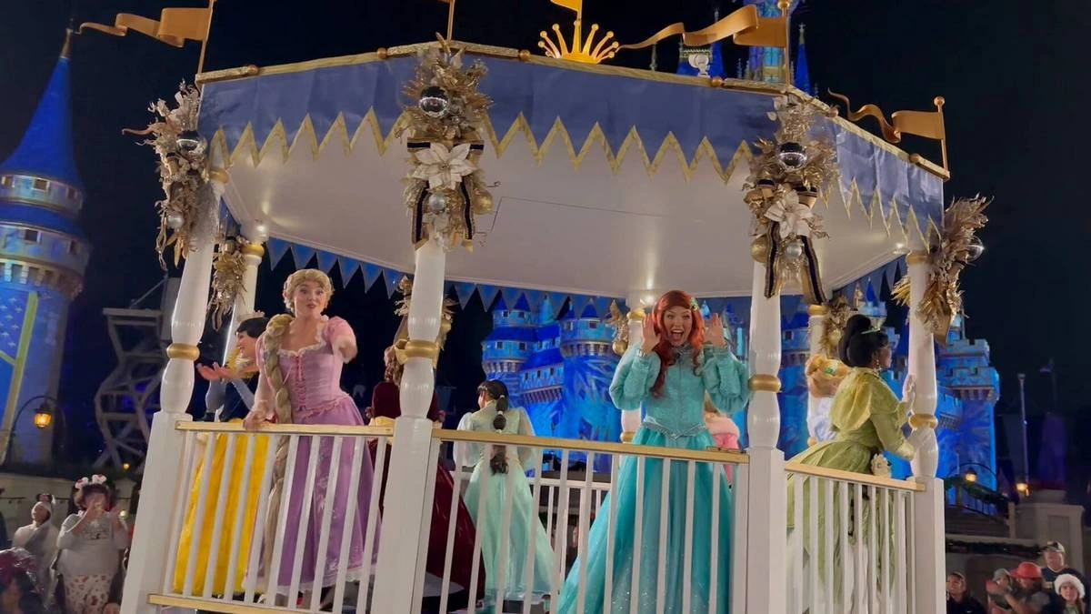 Mickeys Very Merry Christmas princesses.webp