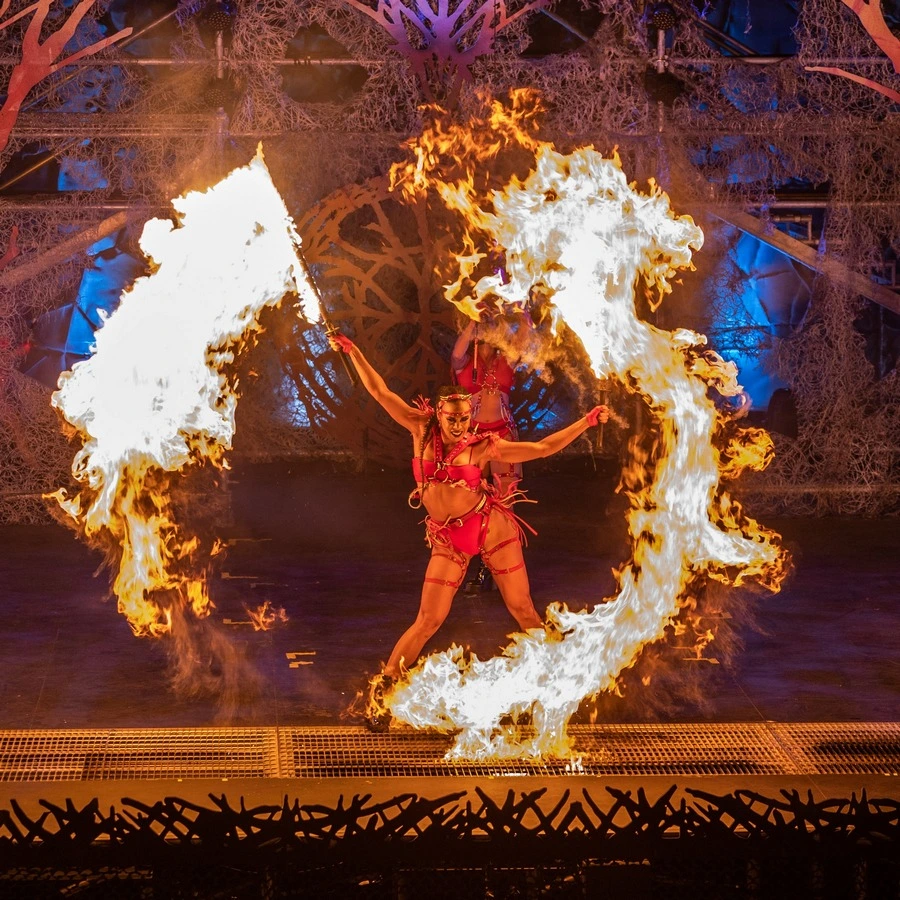 Halloween Horror Nights live show.webp