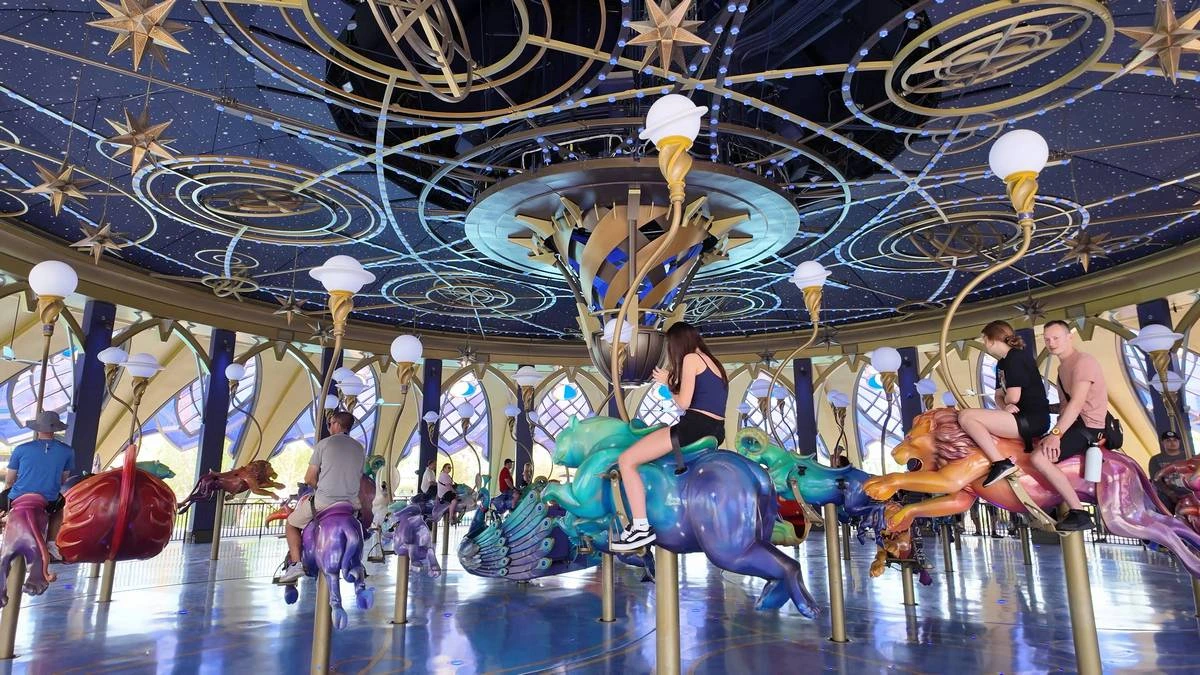 Epic Universe Carrousel.webp