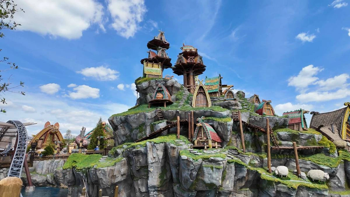 Epic Universe Isle of Berk.webp