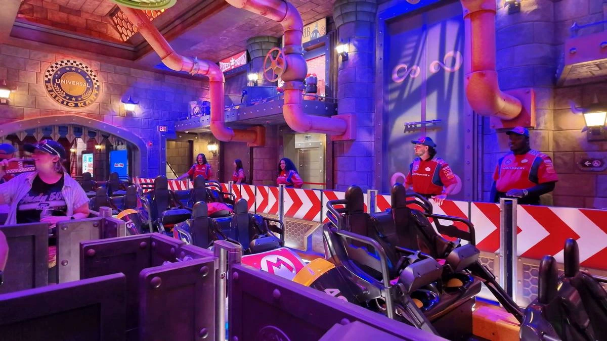 Mario kart Bowsers Challenge vehicle epic universe.webp