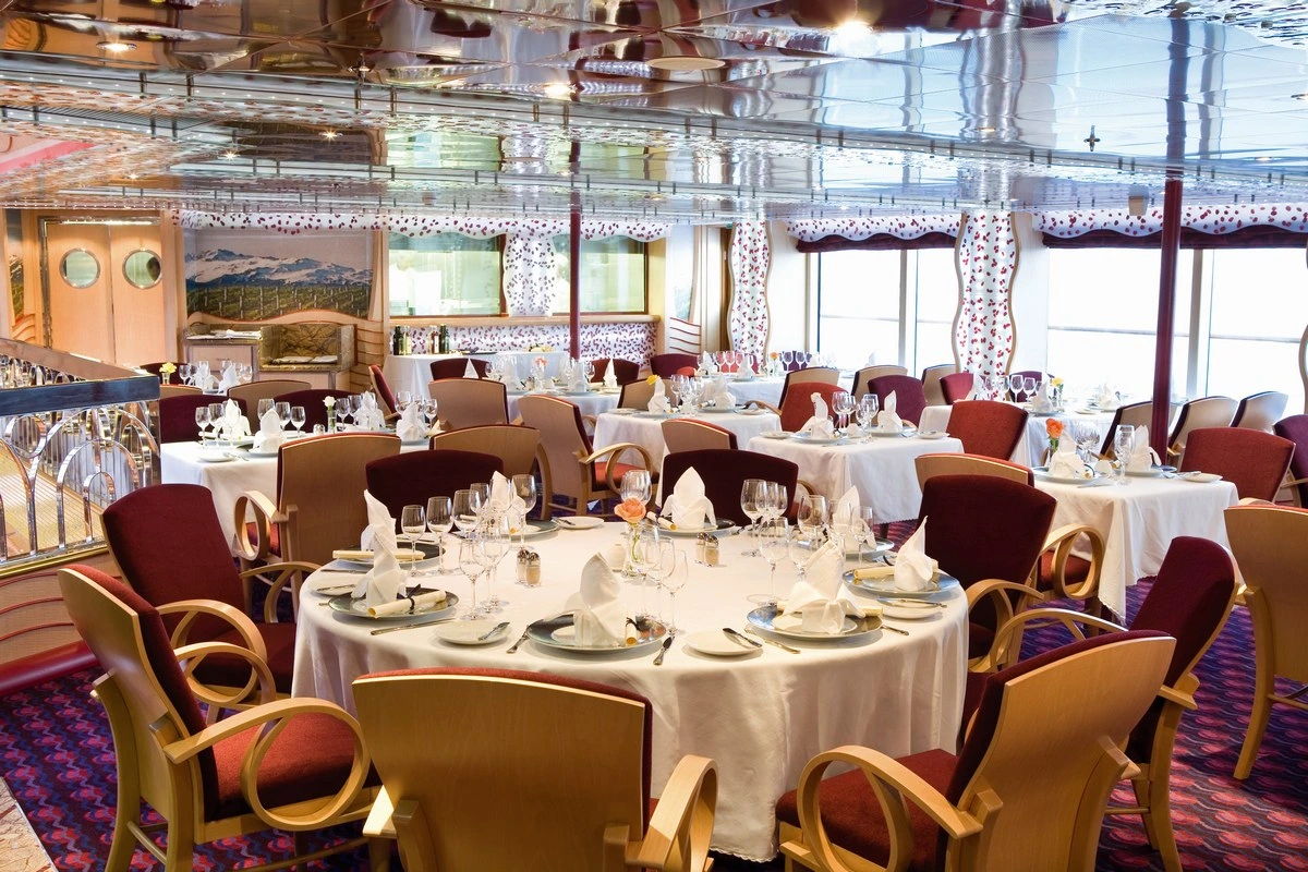 Costa Cruises restaurant.webp