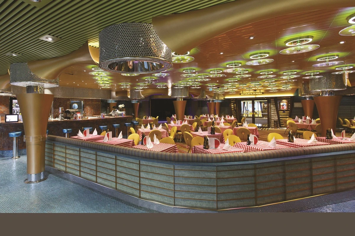 Costa Cruises restaurant pizza.webp