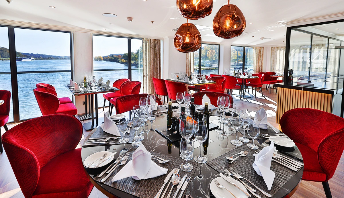 AmaWaterways Chefs Table.webp