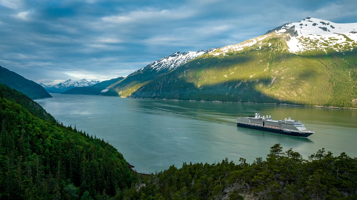 Nieuw Amsterdam Alaska passage.webp