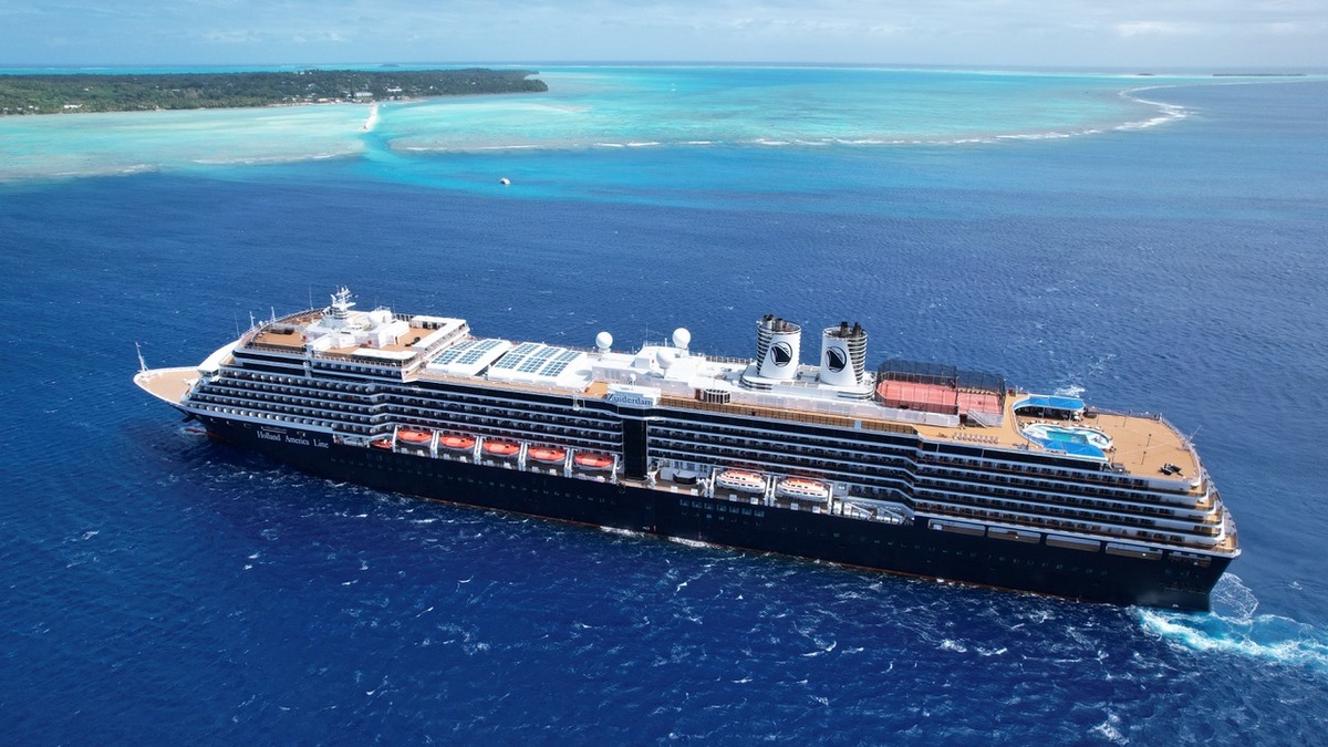 Holland America Zuiderdam aerial picture.jpg