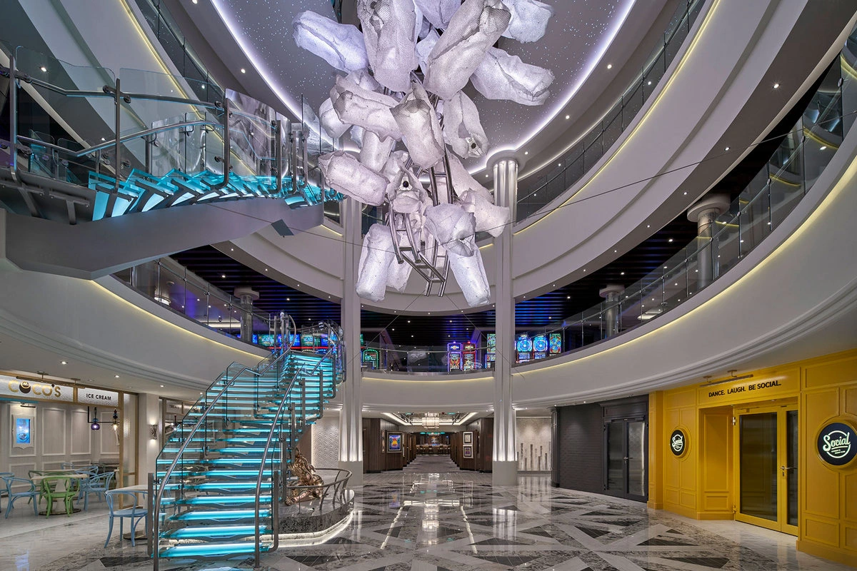 Norwegian Encore atrium.webp