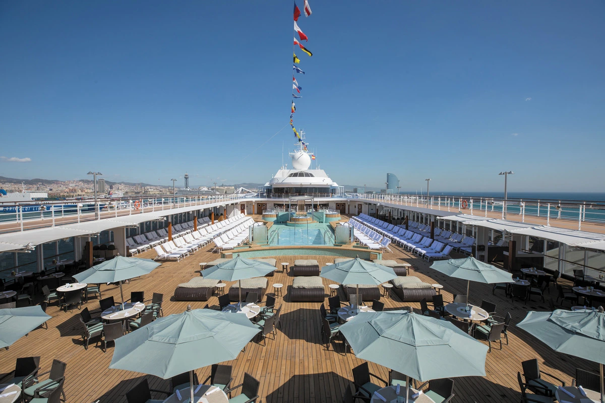 Regent Seven Seas Mariner Pool Deck.webp