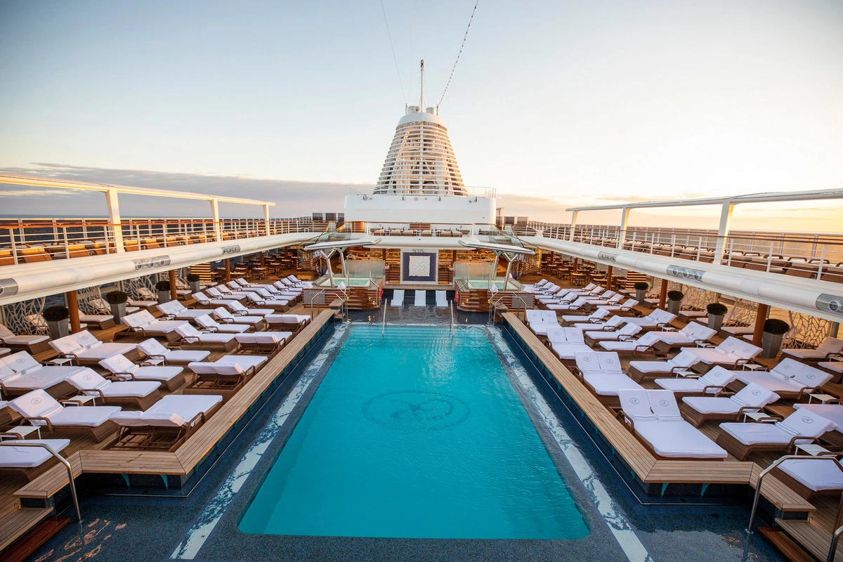 Regent Seven Seas Splendor Pool Deck.webp