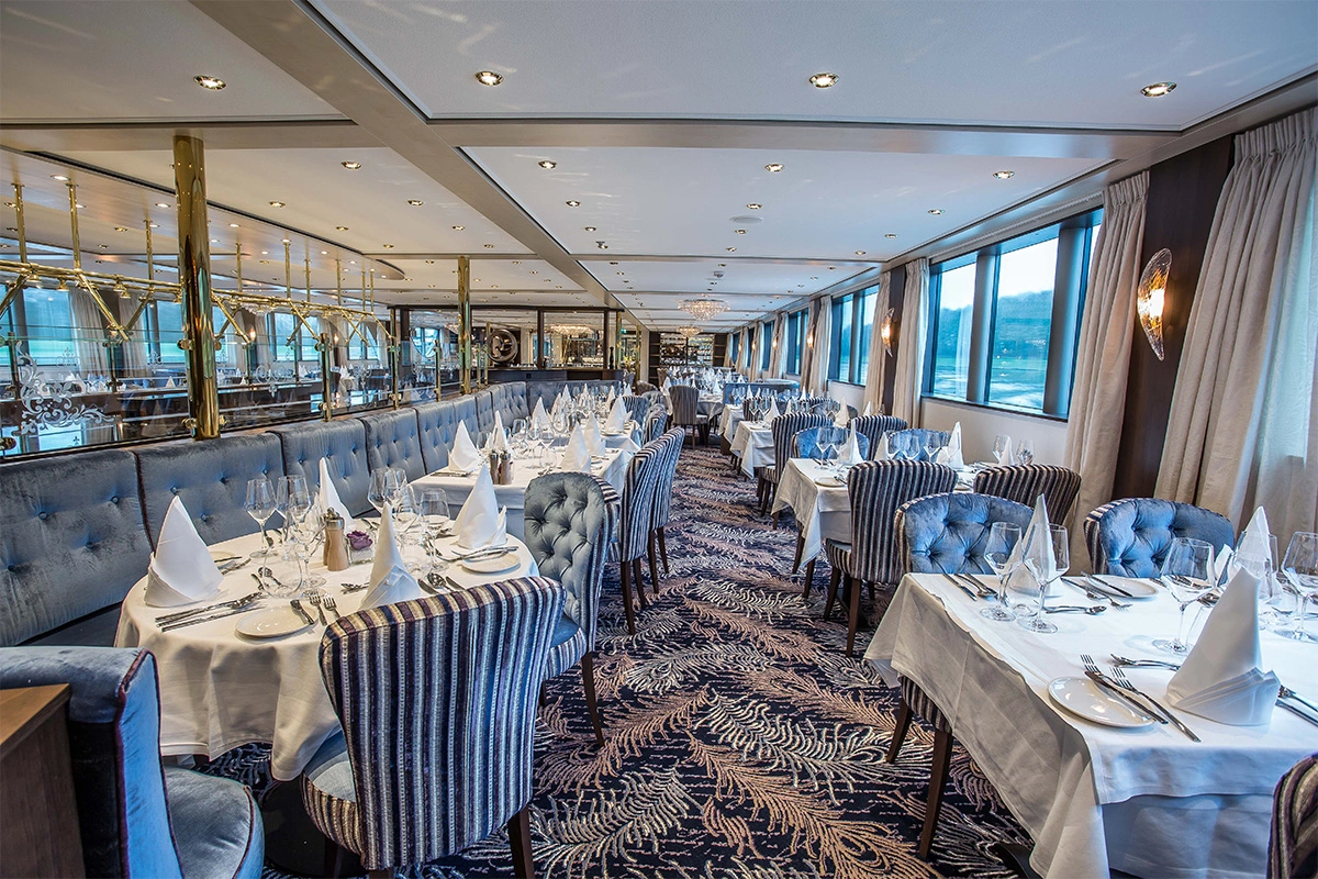 VIVA Cruises Moments.webp