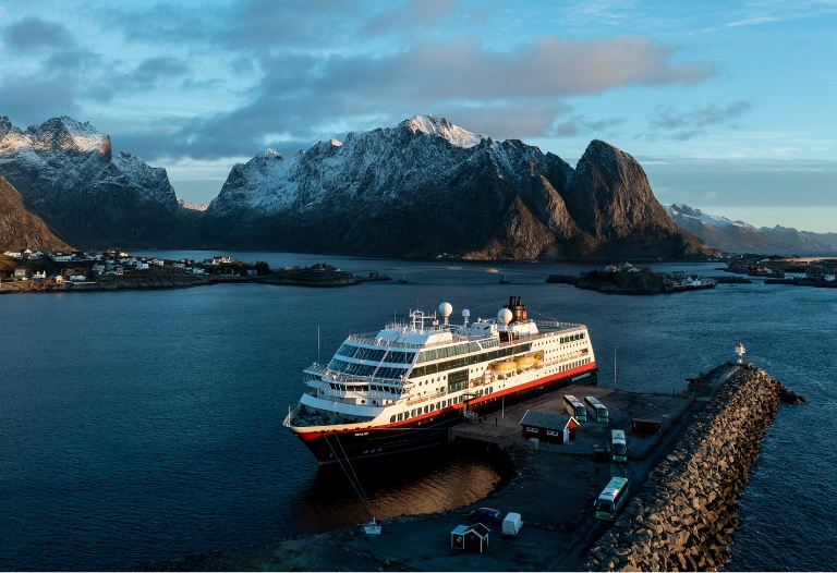 Hurtigruten Expeditions HX