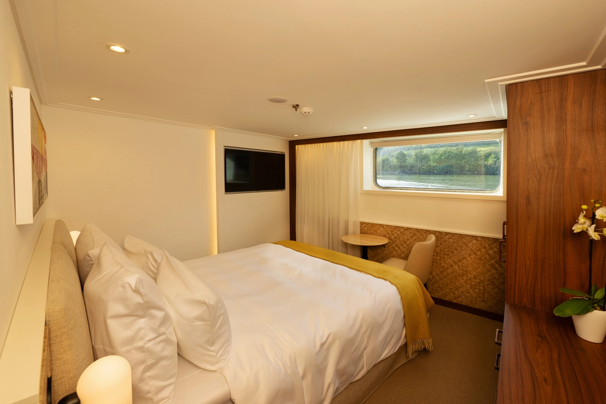 Avalon Waterways Deluxe Stateroom.webp