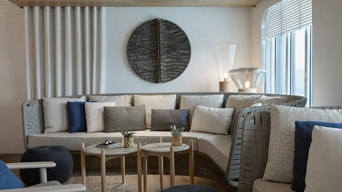 Ponant Cruises Bar.webp